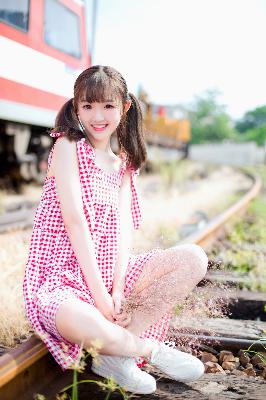 三年片段在线观看免费观看第一集